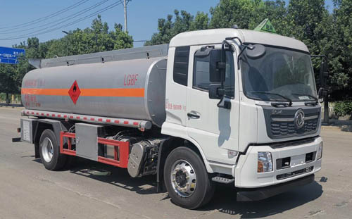 丹凌牌HLL5180GYYD6型運(yùn)油車(chē)